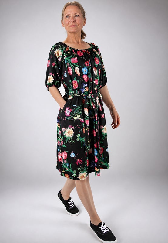 Rosie rento mekko kes&auml;&auml;n
